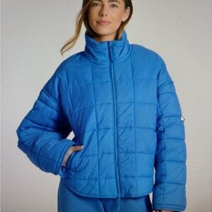 JoyLab women’s oversized, quilted puffer jacket , NWT– blue